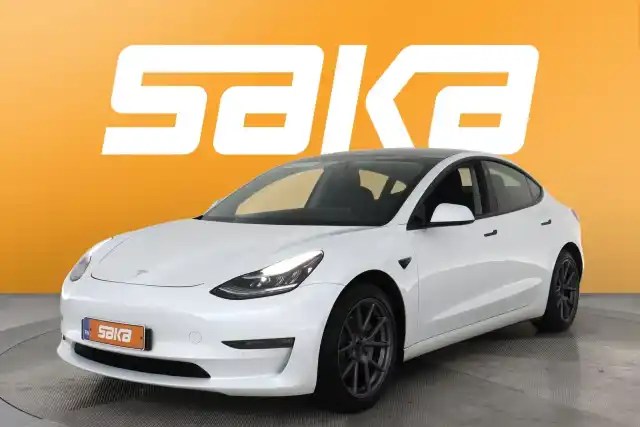 Valkoinen Sedan, Tesla Model 3 – VAR-830738