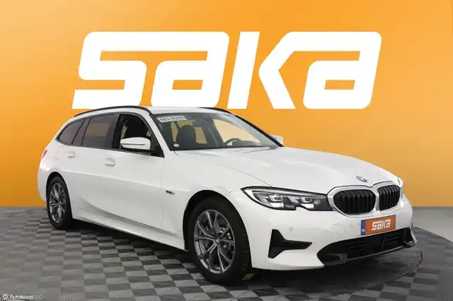 Valkoinen Farmari, BMW 330 – VAR-83102