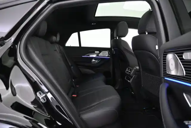 Musta Maastoauto, Mercedes-Benz GLE – VAR-83113