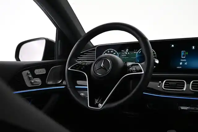 Musta Maastoauto, Mercedes-Benz GLE – VAR-83113