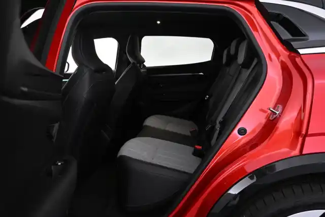 Vihreä Maastoauto, Renault Megane – VAR-83132