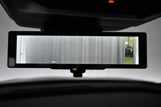 Vihreä Maastoauto, Renault Megane – VAR-83132