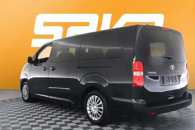 Musta Tila-auto, Toyota Proace EV – VAR-83349