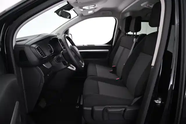 Musta Tila-auto, Toyota Proace EV – VAR-83350