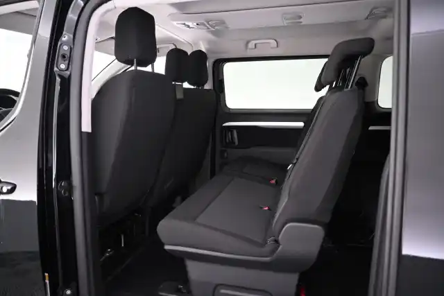 Musta Tila-auto, Toyota Proace EV – VAR-83350