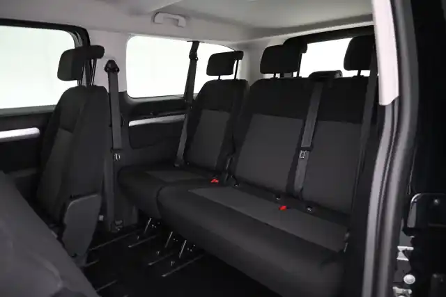 Musta Tila-auto, Toyota Proace EV – VAR-83350