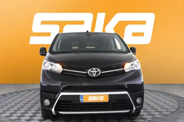 Musta Tila-auto, Toyota Proace EV – VAR-83352