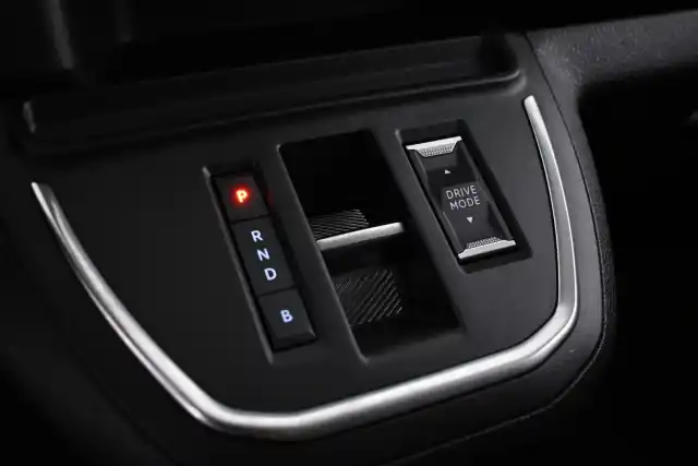 Musta Tila-auto, Toyota Proace EV – VAR-83352