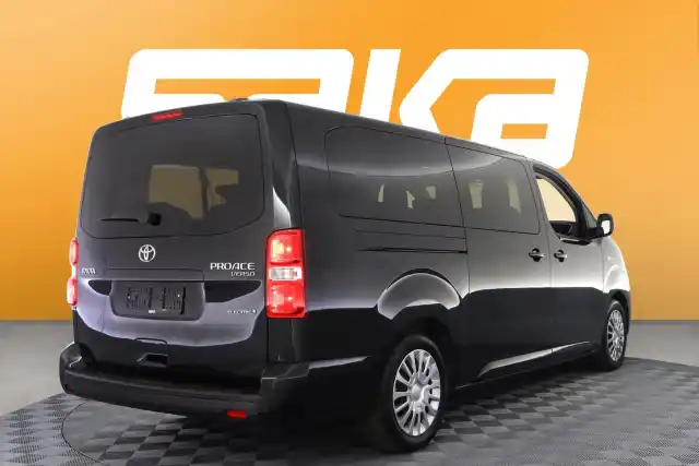 Musta Tila-auto, Toyota Proace EV – VAR-83352
