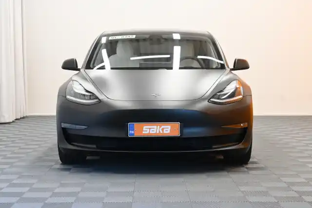 Harmaa Sedan, Tesla Model 3 – VAR-83438