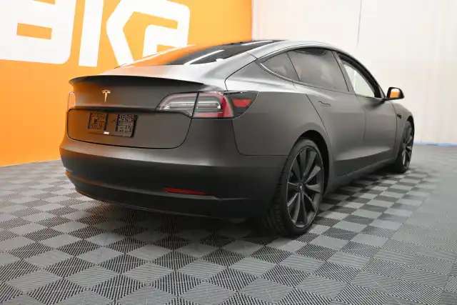 Harmaa Sedan, Tesla Model 3 – VAR-83438