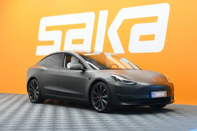 Harmaa Sedan, Tesla Model 3 – VAR-83438