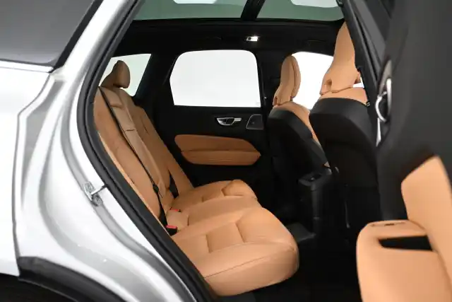 Hopea Maastoauto, Volvo XC60 – VAR-83727