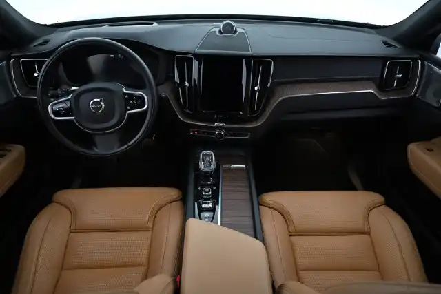 Hopea Maastoauto, Volvo XC60 – VAR-83727