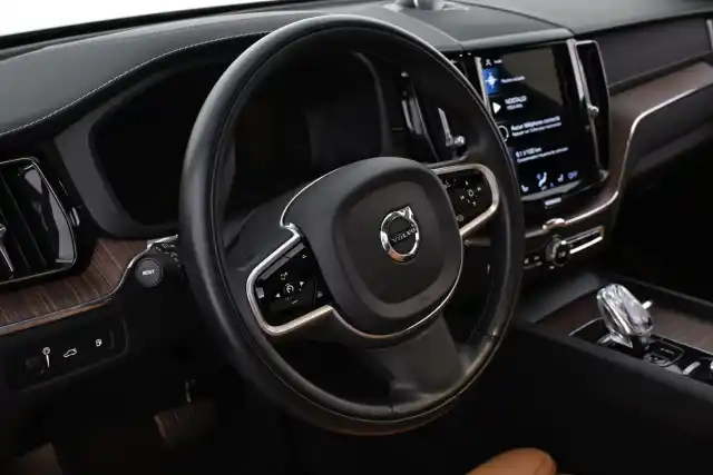 Hopea Maastoauto, Volvo XC60 – VAR-83727