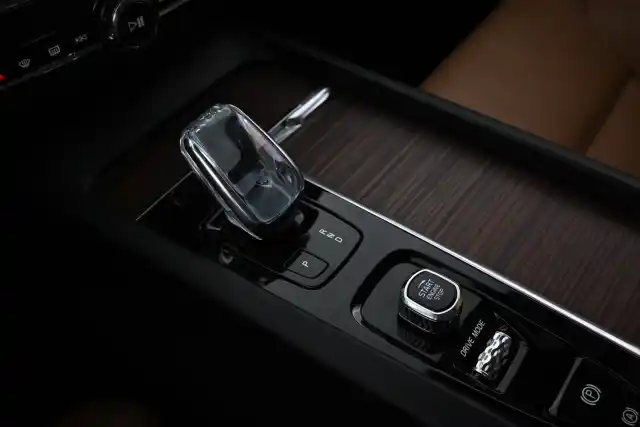 Hopea Maastoauto, Volvo XC60 – VAR-83727