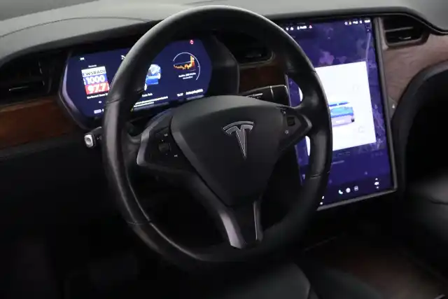 Sininen Maastoauto, Tesla Model X – VAR-84033