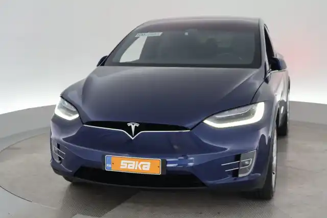 Sininen Maastoauto, Tesla Model X – VAR-84033