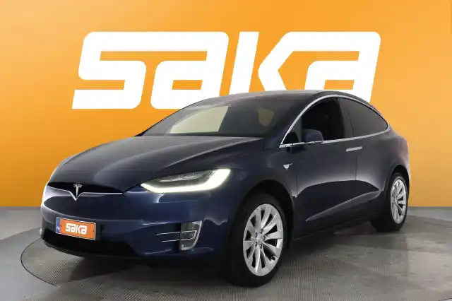 Sininen Maastoauto, Tesla Model X – VAR-84033