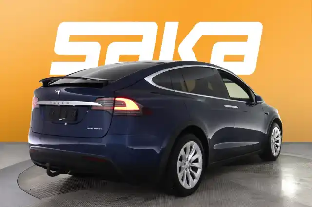 Sininen Maastoauto, Tesla Model X – VAR-84033