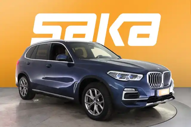 Sininen Maastoauto, BMW X5 – VAR-84229