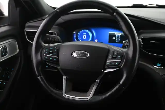 Musta Maastoauto, Ford Explorer – VAR-84327