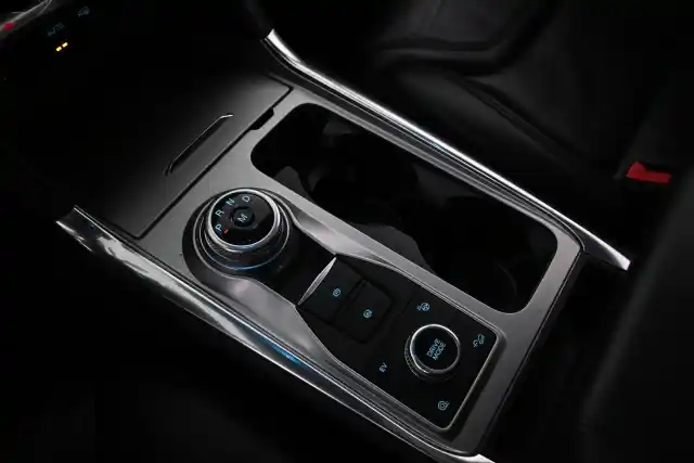 Musta Maastoauto, Ford Explorer – VAR-84327