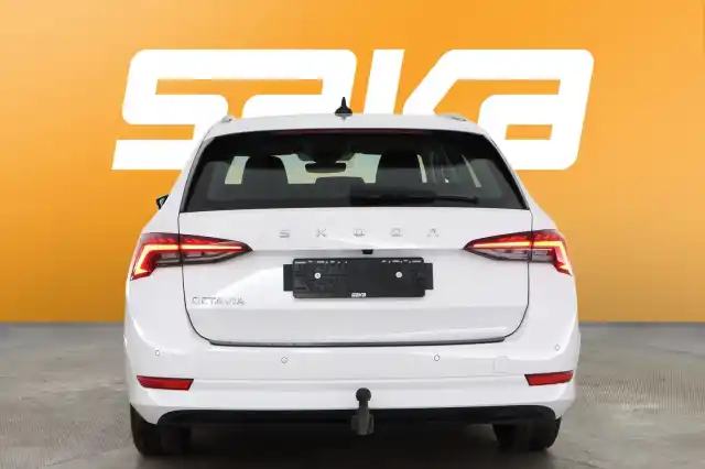Valkoinen Farmari, Skoda Octavia – VAR-84638