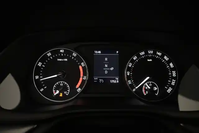 Valkoinen Farmari, Skoda Octavia – VAR-84638