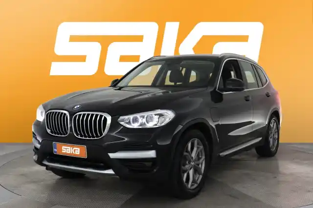 Musta Maastoauto, BMW X3 – VAR-84704