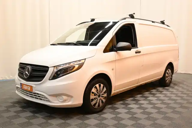 Valkoinen Pakettiauto, Mercedes-Benz Vito – VAR-84735