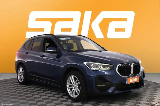 Sininen Maastoauto, BMW X1 – VAR-85324