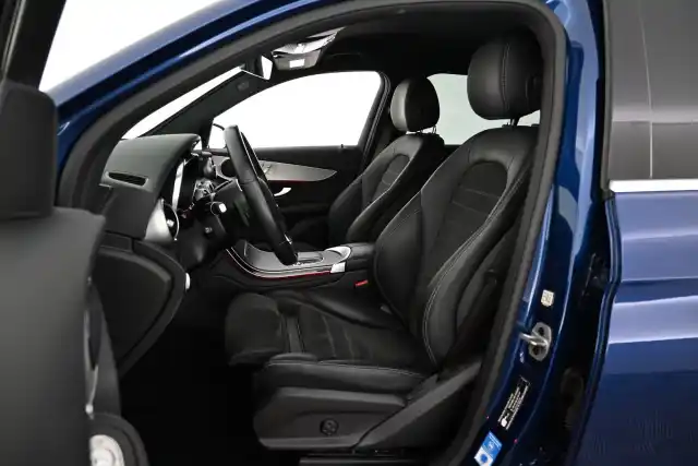 Sininen Maastoauto, Mercedes-Benz GLC – VAR-85517