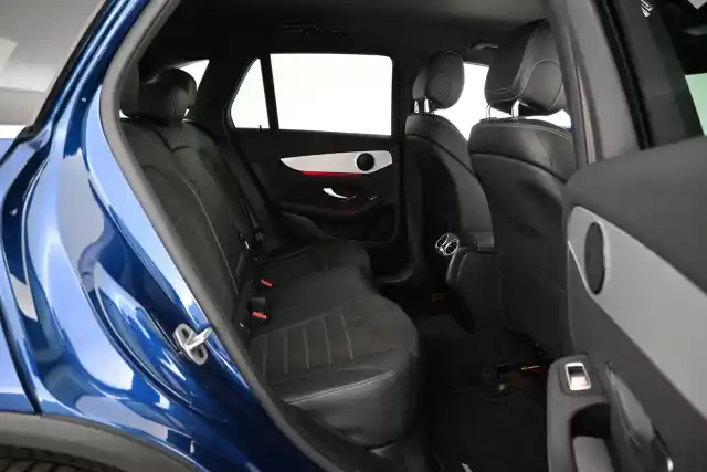 Sininen Maastoauto, Mercedes-Benz GLC – VAR-85517