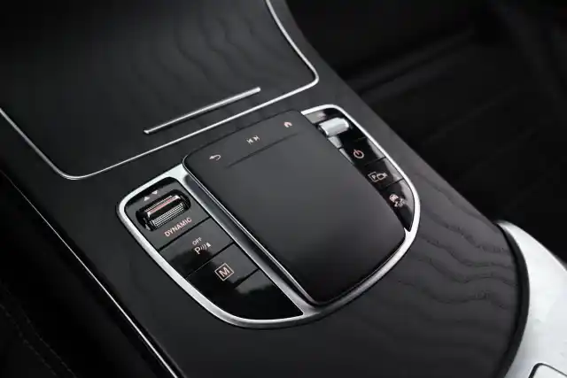 Sininen Maastoauto, Mercedes-Benz GLC – VAR-85517