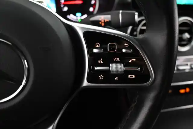Sininen Maastoauto, Mercedes-Benz GLC – VAR-85517