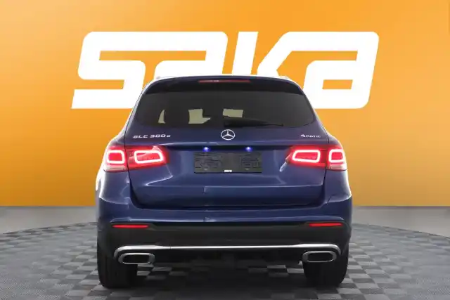 Sininen Maastoauto, Mercedes-Benz GLC – VAR-85517