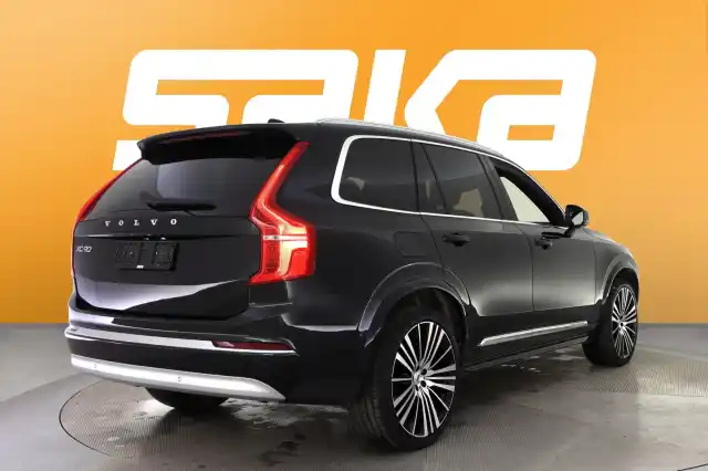 Musta Maastoauto, Volvo XC90 – VAR-85617