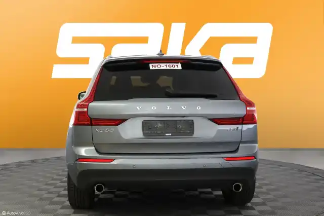 Harmaa Maastoauto, Volvo XC60 – VAR-85887