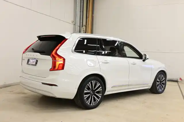 Valkoinen Maastoauto, Volvo XC90 – VAR-86583