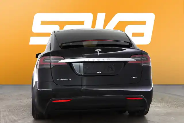 Musta Maastoauto, Tesla Model X – VAR-86597