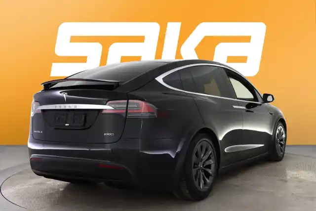 Musta Maastoauto, Tesla Model X – VAR-86597