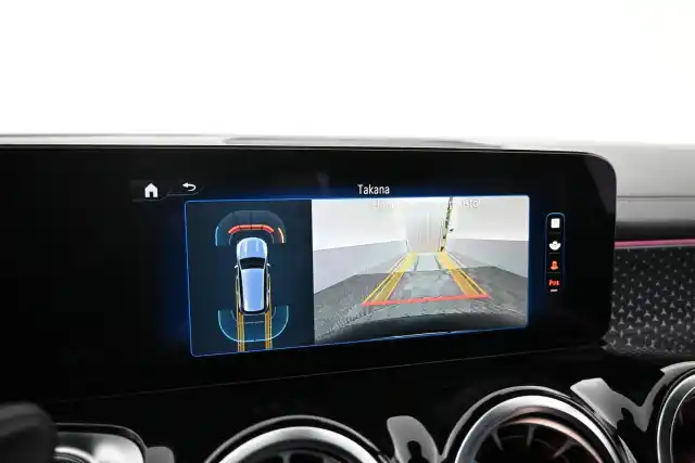 Sininen Maastoauto, Mercedes-Benz EQB – VAR-87005