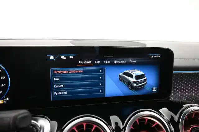 Sininen Maastoauto, Mercedes-Benz EQB – VAR-87005