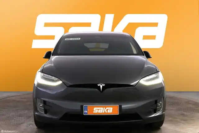 Harmaa Maastoauto, Tesla Model X – VAR-87042
