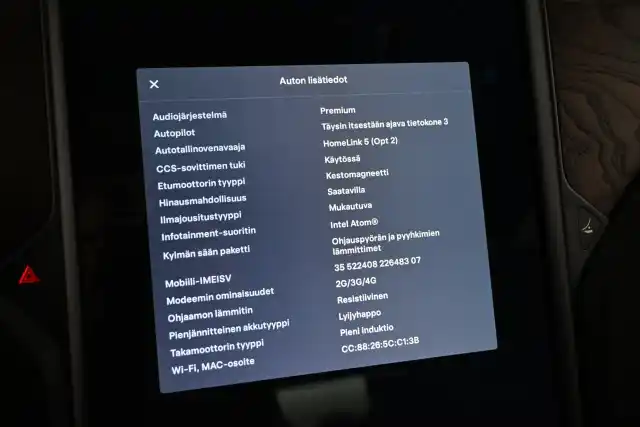 Harmaa Maastoauto, Tesla Model X – VAR-87042