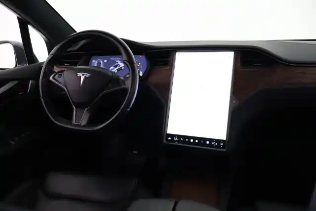 Harmaa Maastoauto, Tesla Model X – VAR-87376