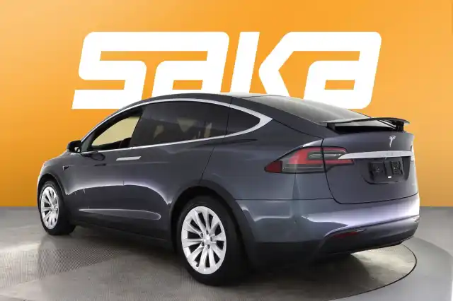 Harmaa Maastoauto, Tesla Model X – VAR-87376