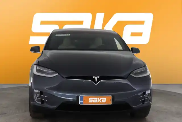 Harmaa Maastoauto, Tesla Model X – VAR-87408