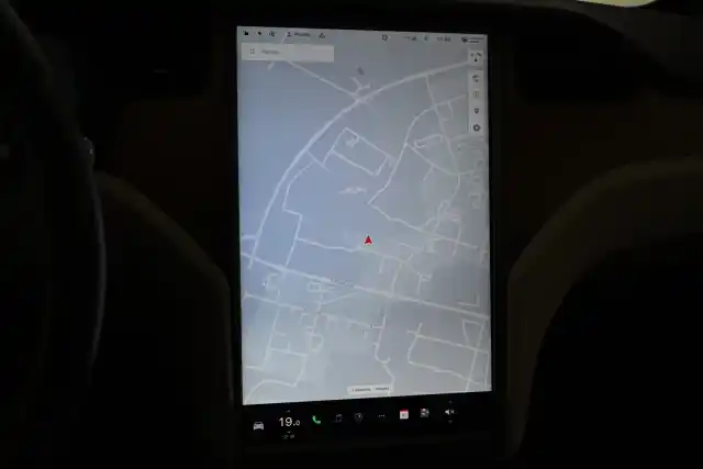 Harmaa Maastoauto, Tesla Model X – VAR-87408